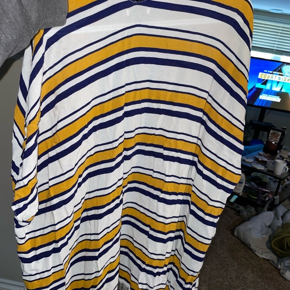 Poncho - Picture 2 of 2